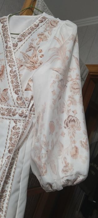 Платье нарядное р-р 46-48