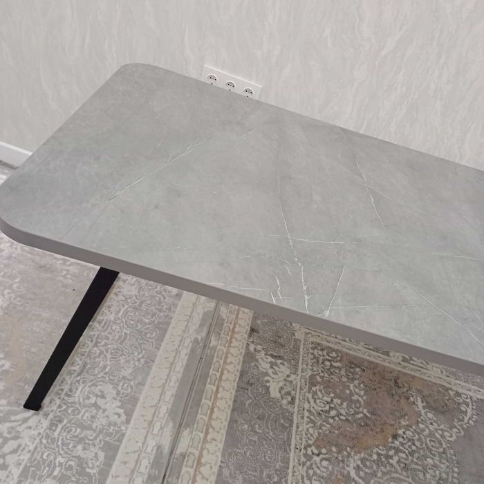 Стол кухонный обеденный