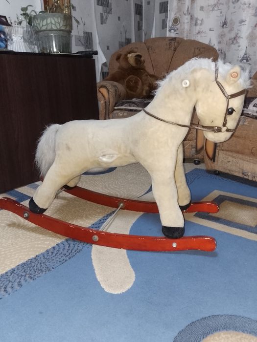 Лошадка качалка детская