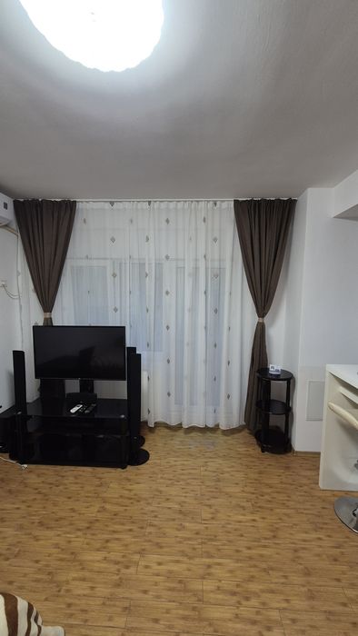 Închiriez Garsoniera in Militari Residence