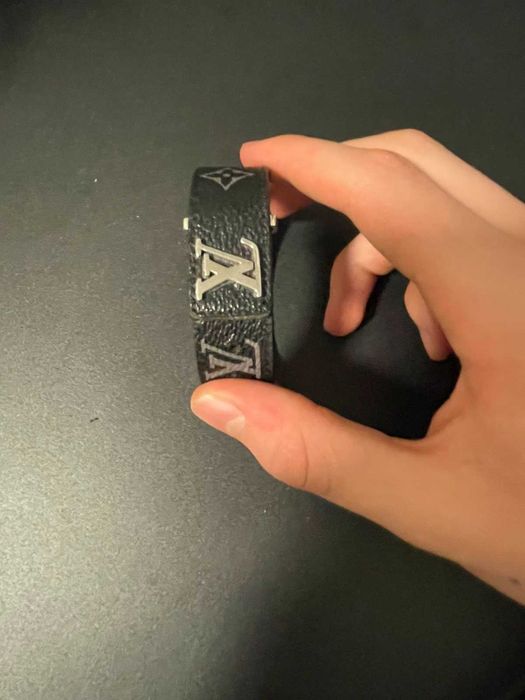 LV/Hermes гривни