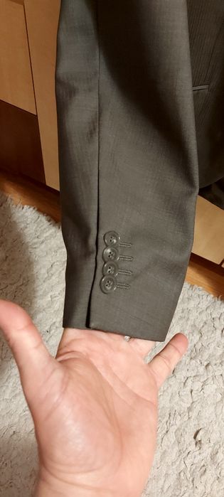 Sacou barbatesc mărimea 48. Marca CINQUE.