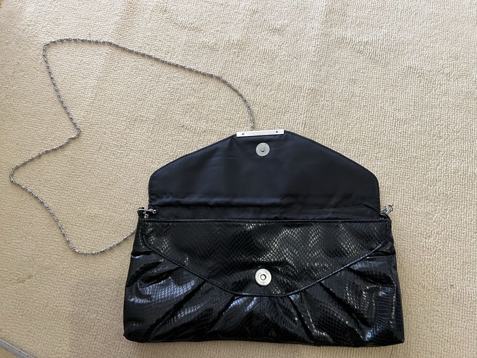 Geanta plic neagra clutch imitatie piele de sarpe cu lant
