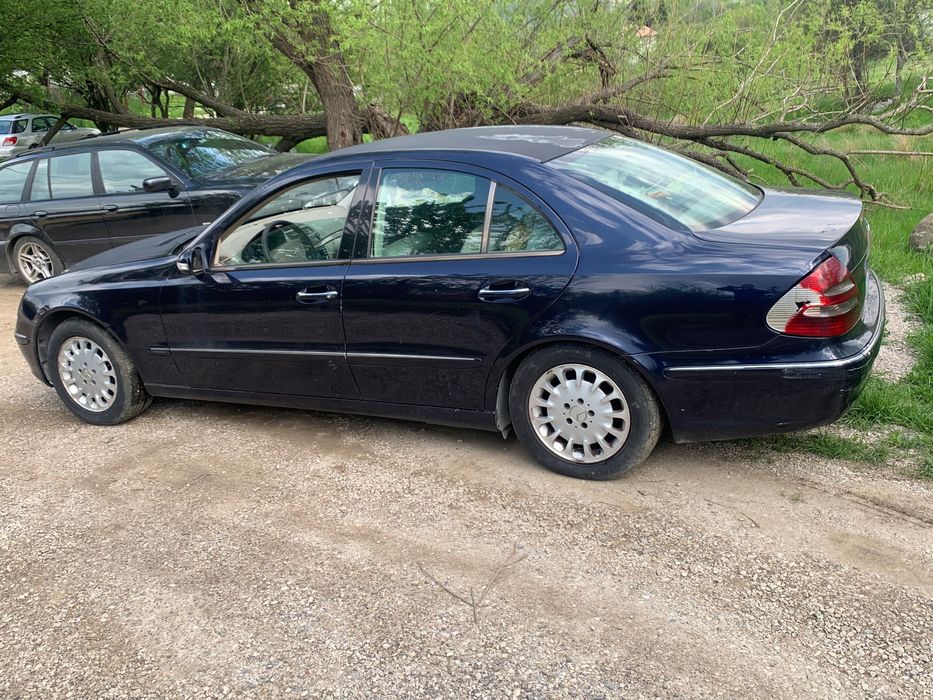 Мерцедес Е270 автоматик 2003г