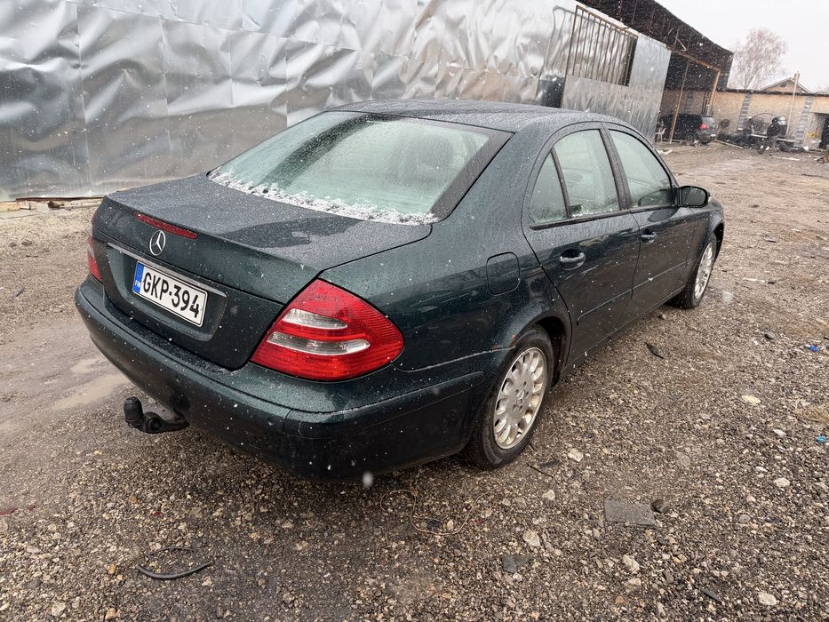 Мерцедес W211 2.2 дизел автоматик само на части
