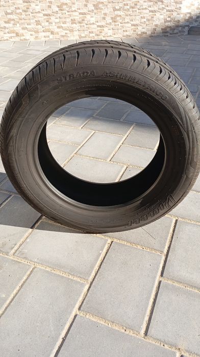 Vând 2 anvelope Viatti 205 60 R16