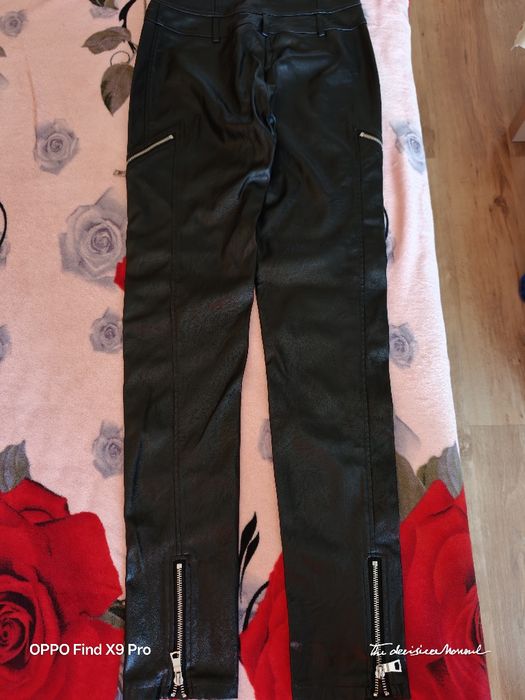 Pantaloni de piele, TIGER MIST