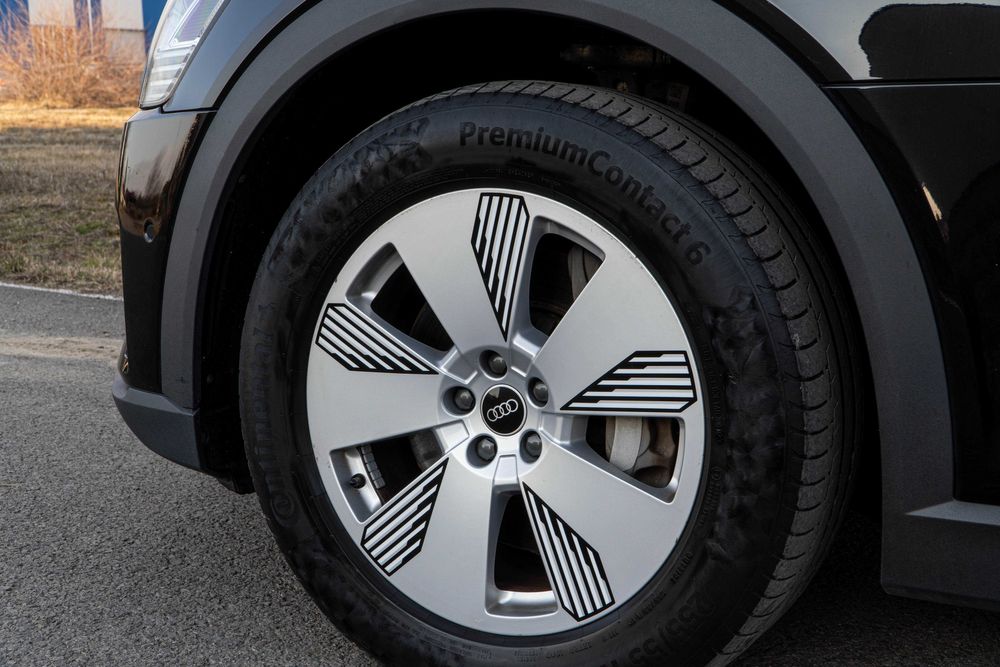 Audi e-tron 50 quattro