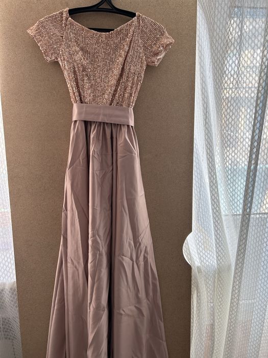 Продается платье