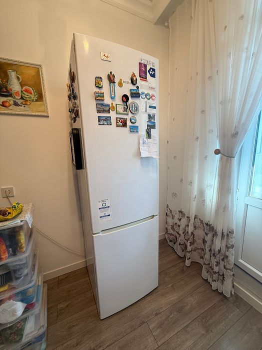 Продам холодильник
