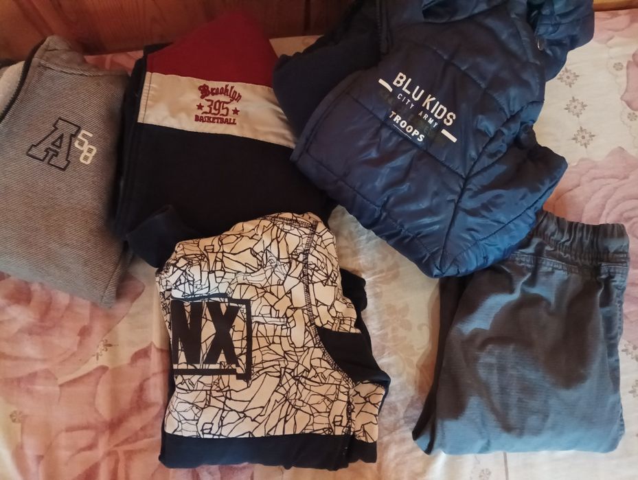 Много дрешки за момченце на 10-11