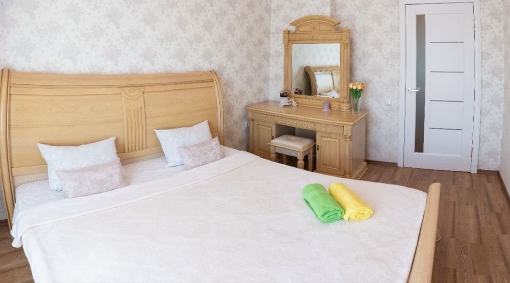 Кровать с тумбочкой