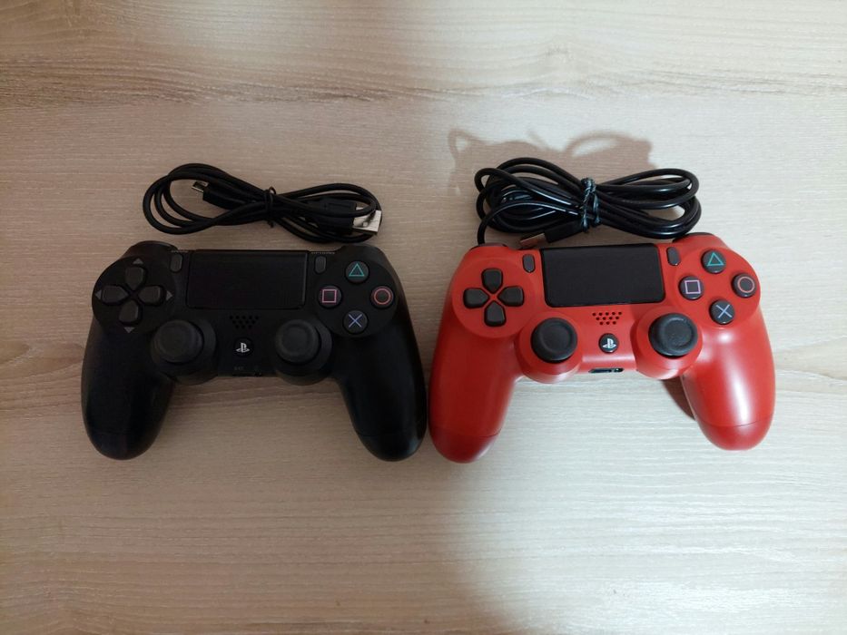 Consolă PS4 Slim + 2 Controller + Joc