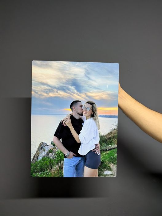 Персонализирана картина от метал ; различни размери.