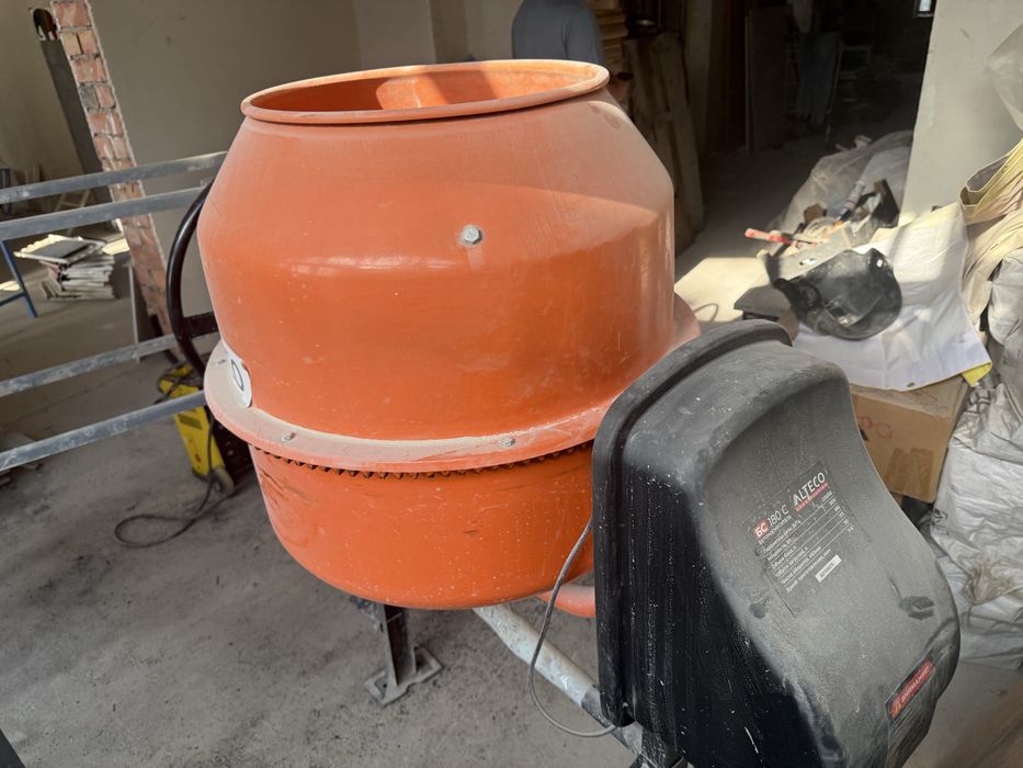 Бетономешалка 200л