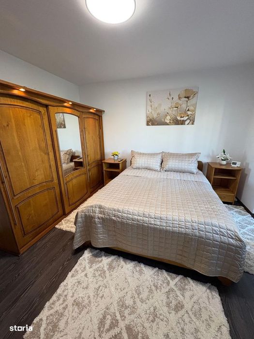 1 cam 33 mp zona garii et2/8 mob si utilat complet  totul nou 380 euro