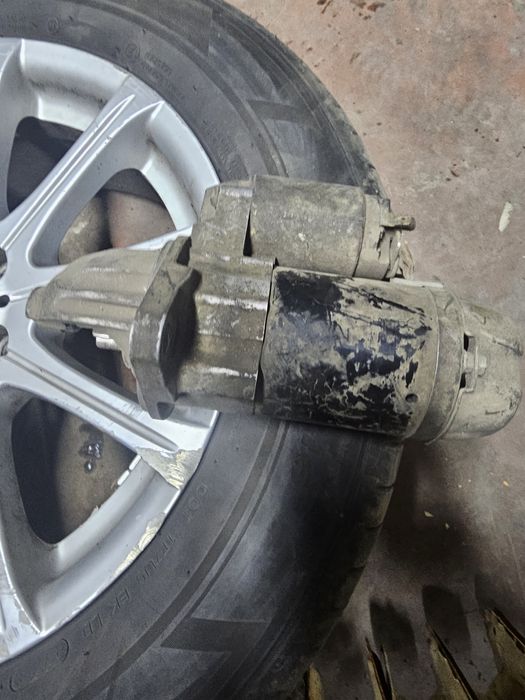 Субару форестер  запчасти