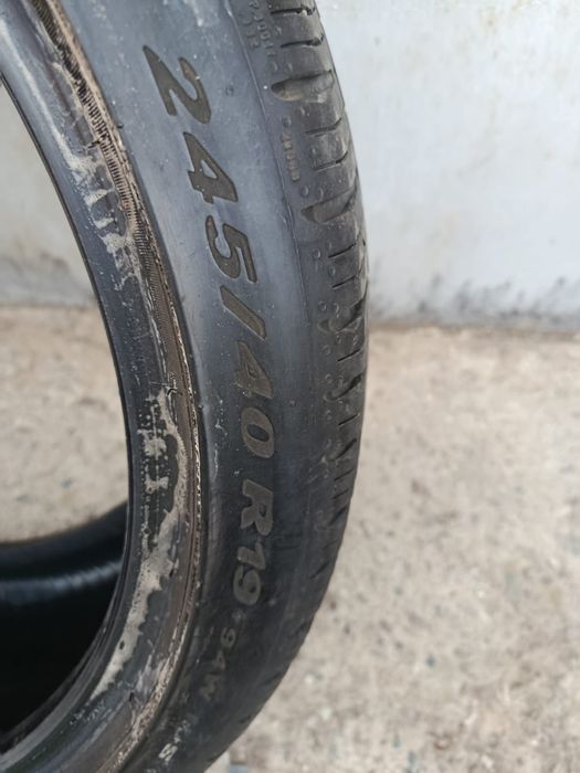 Летние шины Pirelli p-zero 245/40/19. 4 шт