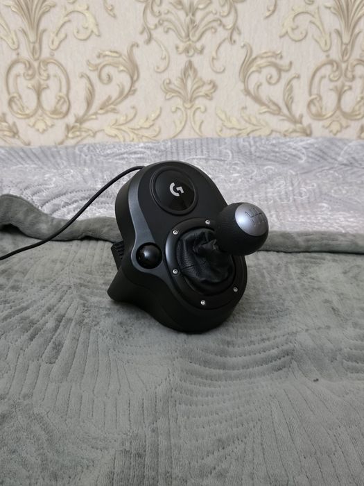 Игровой руль Logitech g923 trueforce