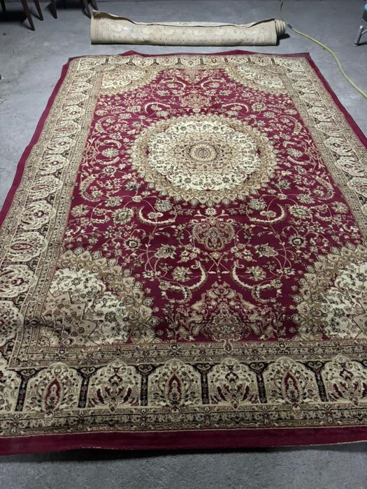 ковер в хорошем состоянии