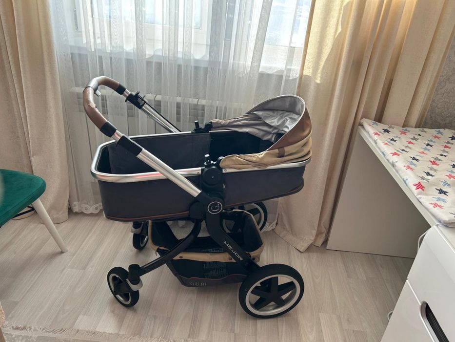 Продам детскую коляску