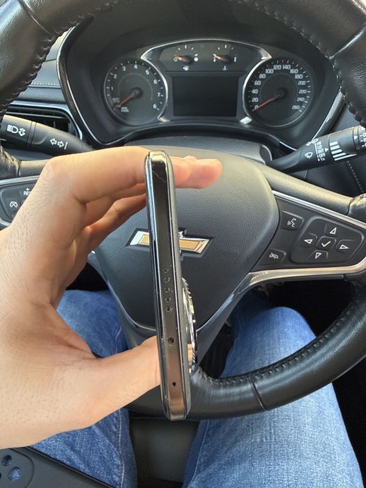 Продаётся Honor 200 двух сим-карты