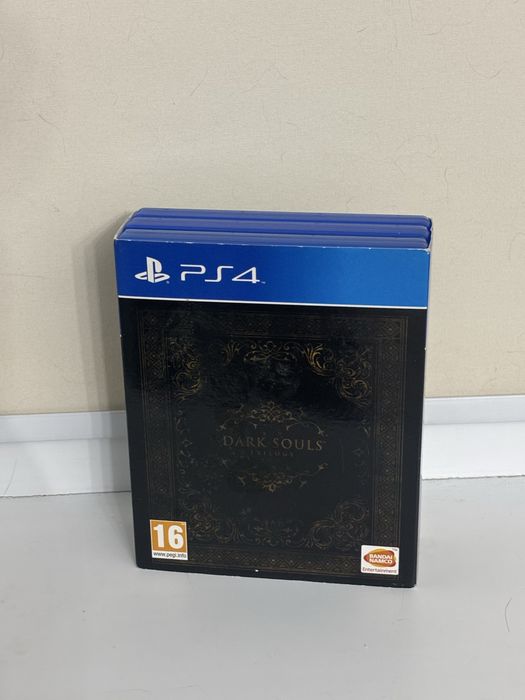 Продам диск игры Dark Souls Trilogy PS4,PS5