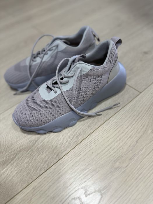 Кроссовки новые турция