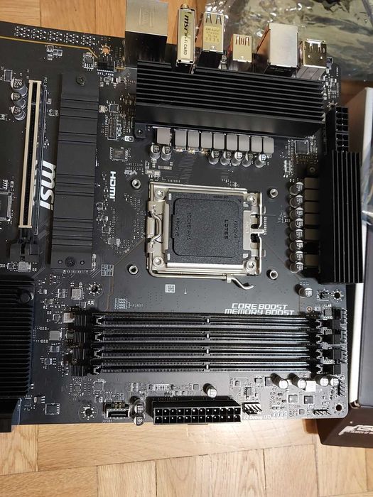 AMD Ryzen 9 7950X + MSI Pro B650-S Wi-Fi