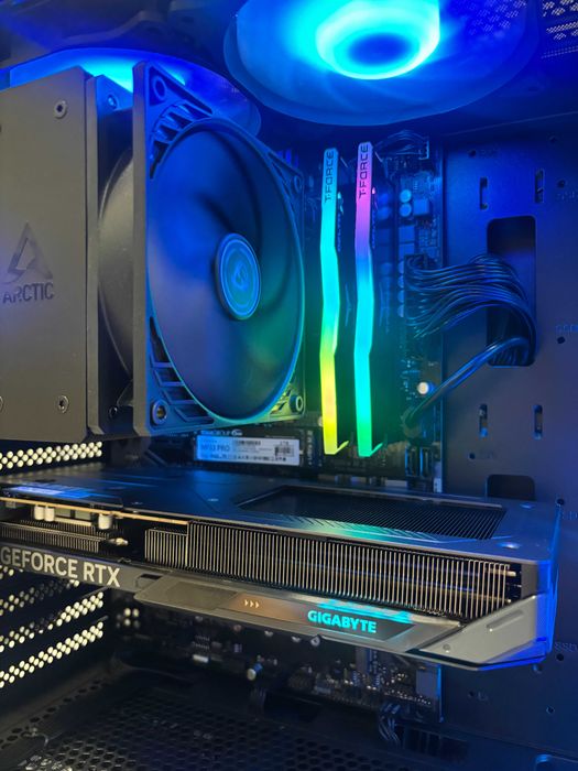 Геймърски компютър AMD Ryzen 7 5700X, RTX 5060 8GB, 16GB ram