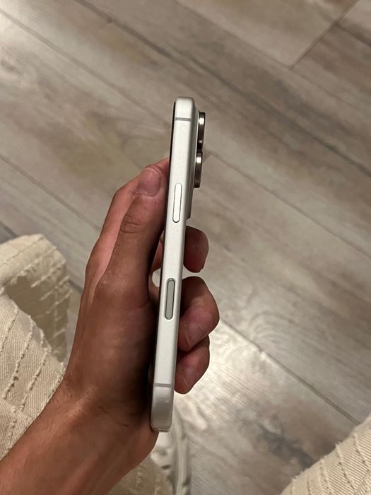 Vând iphone 17 pro