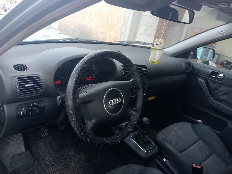 Vând audi a 3 1.6 benzina euro 4