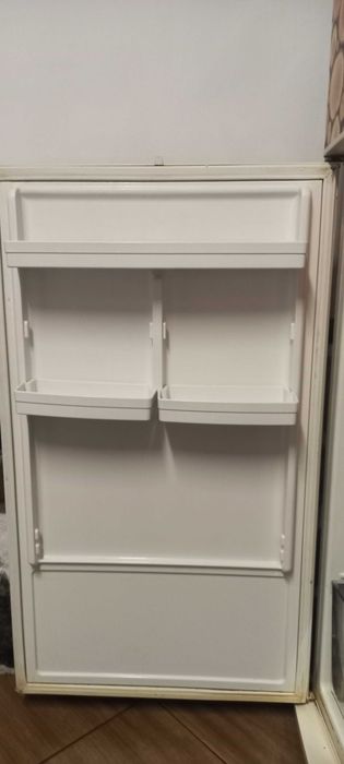 Хладилник с фризер