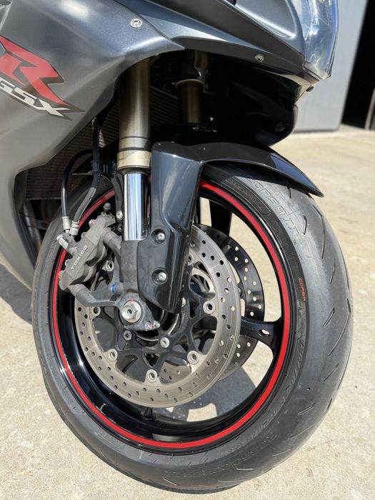 Suzuki gsxr600 k7
