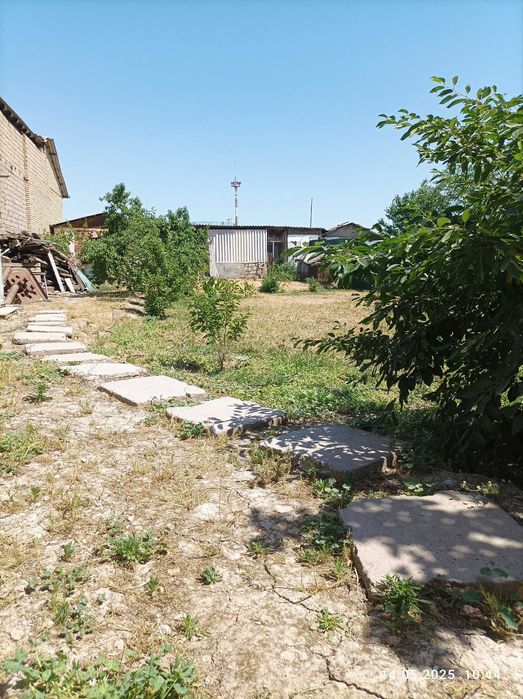 ул.Кумарык Аэропорт-2 участок 5 соток фасад 12 м можно под склад