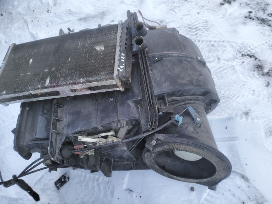 Корпус печки Ауди 100 с4