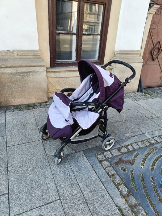 Vând cărucior 3 in 1 Peg Perego, inclusiv scaun auto