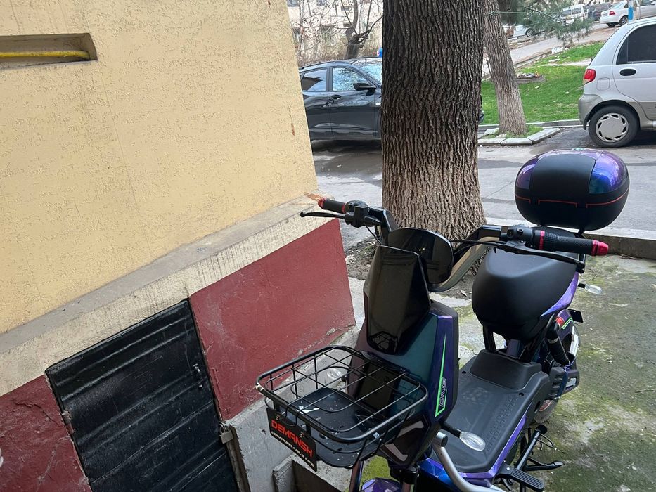 Skuter yangi holatda