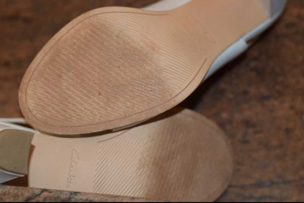 Sandale cu toc CLARKS