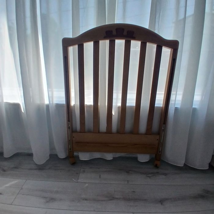 Vând pătuț copii