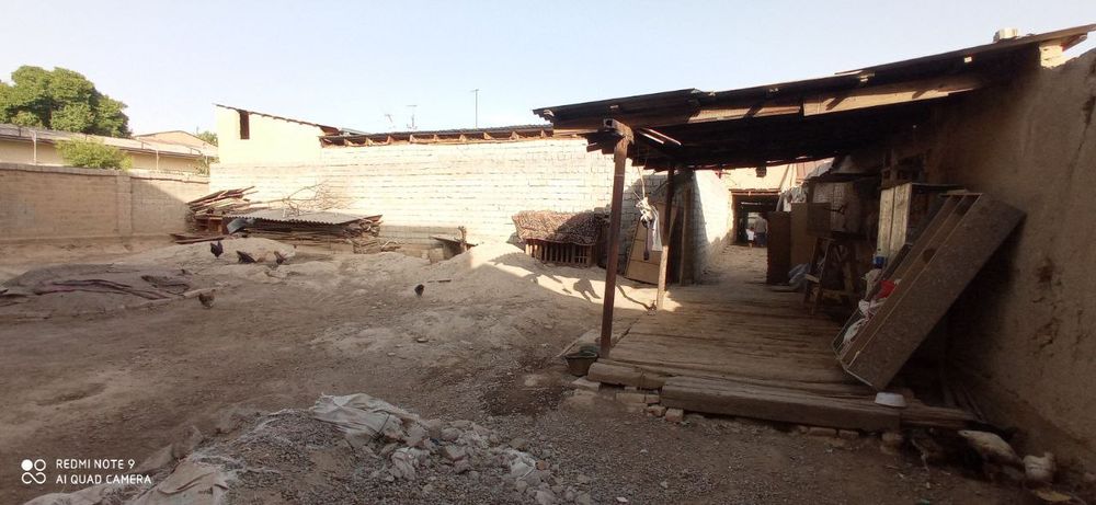 Uy sotiladi zangi ota tumani Nazarbek mevazor mahalla