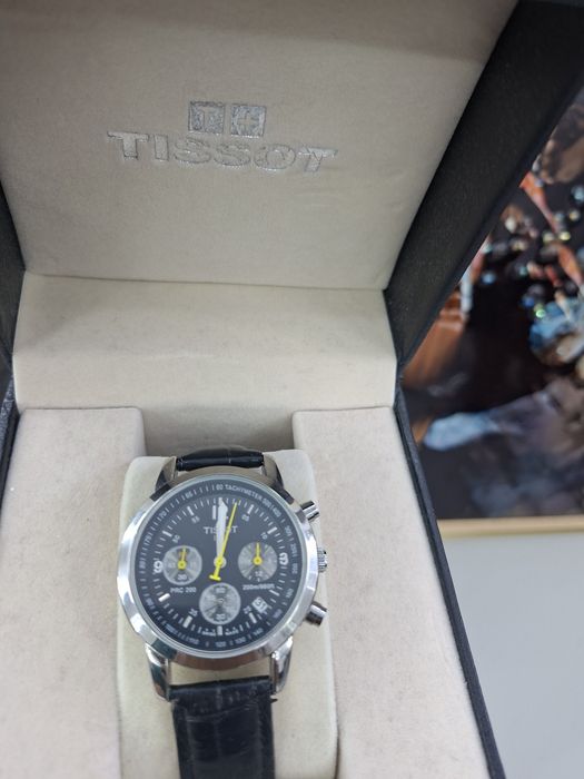 Продам часы Tissot