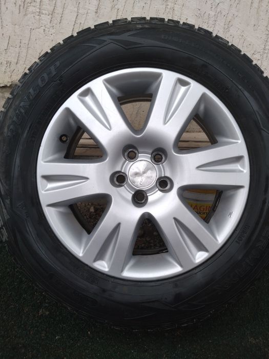 Шины с дисками на субару