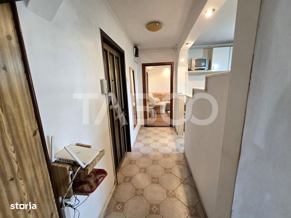 Apartament decomandat de vanzare 2 camere boxa pivnita Vasile Aaron