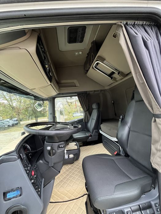 Cap tractor Scania R490