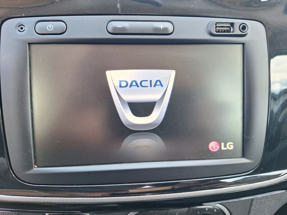 Navigatie dacia originala cu android