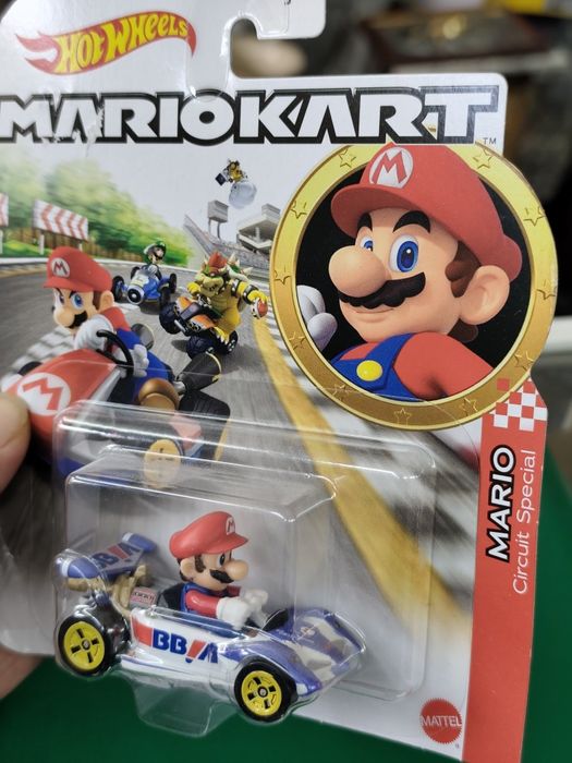 Нова количка Hot wheels mario kart