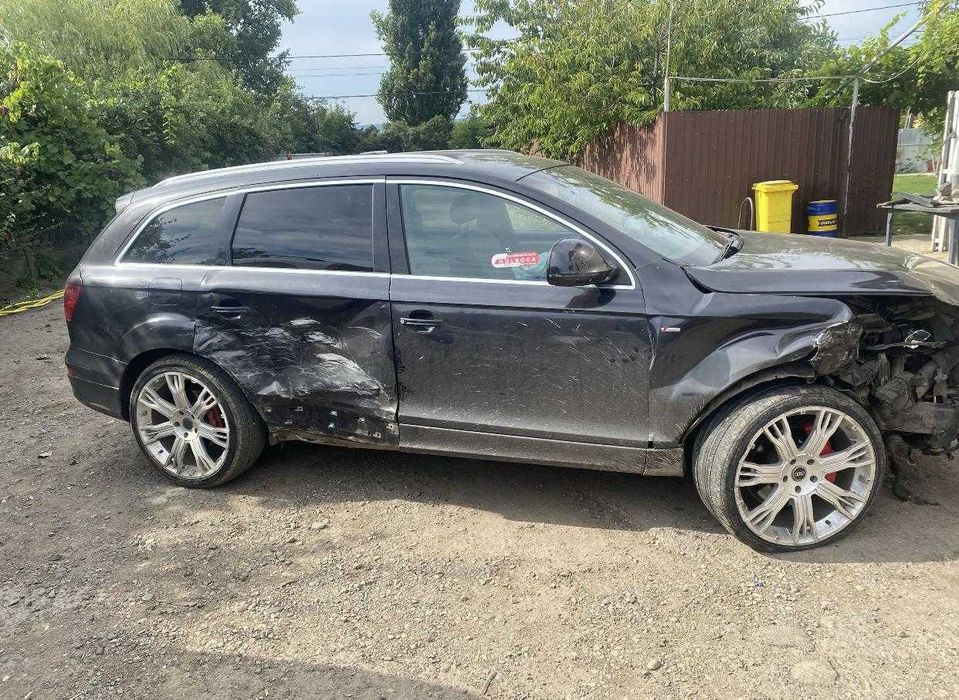 Piese Audi Q7  3.0 , 171 kw  din 2006  - bug