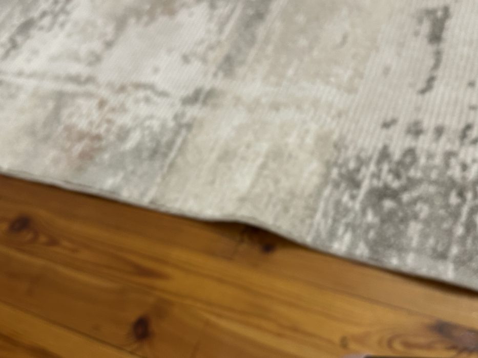 Продам ковер. 2,5 на 3,5.