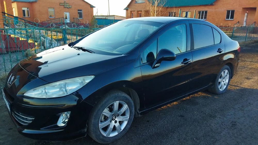 Продам хорошую машину